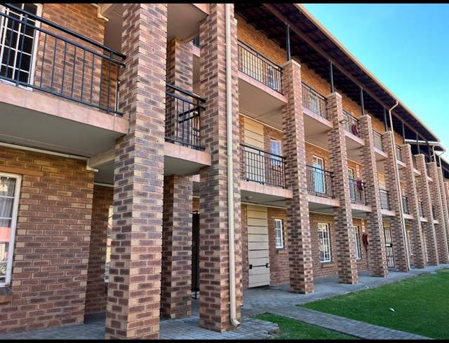 2 BEDROOM APARTMENT FOR SALE IN COMET